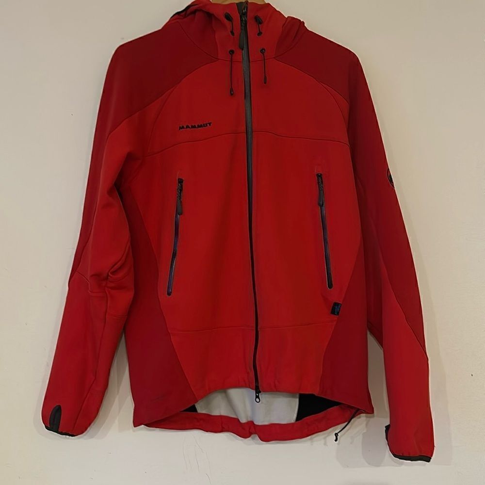 Mammut‎ sz XL red men’s thermal zip jacket great pre owned condition, hooded